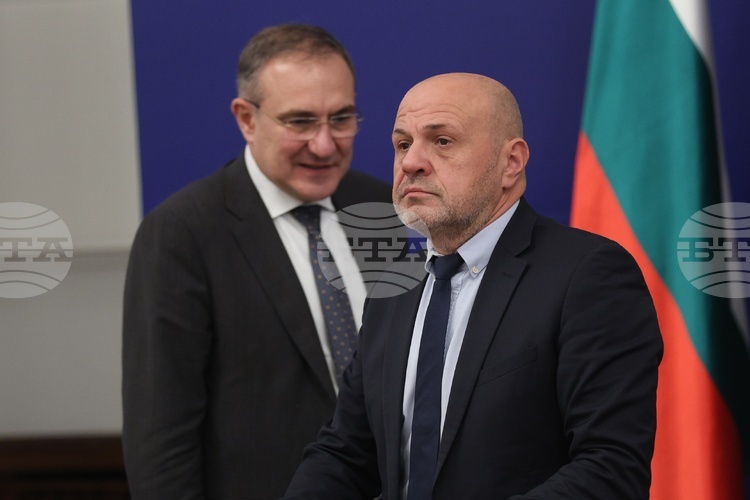 Tripartite Council Fails to Agree on Proposal for State to Pay Health Contributions of Women During Two Years of Maternity Leave