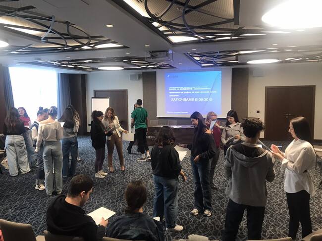 Община Варна: Обучават 20 ученици-доброволци към дирекция „Превенции“ в разпознаване на рисково поведение сред връстниците си