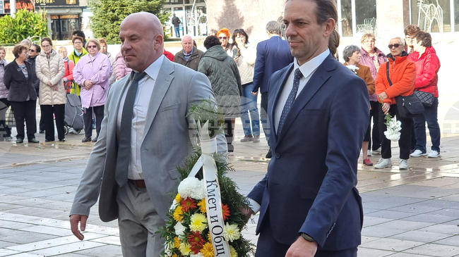 С поднасяне на венци и цветя Ямбол отдаде почит на своя възрожденец и будител Ради Колесов по повод 188 години от рождението му