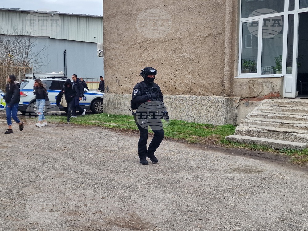 Перник - служители на ОД на МВР Перник - тренировъчно занятие