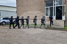 Перник - служители на ОД на МВР Перник - тренировъчно занятие