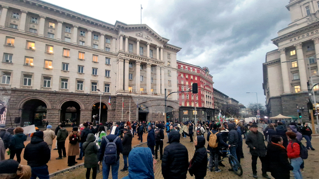 Protest against 2026 State Budget Bill Adoption Blocks Traffic in Central Sofia