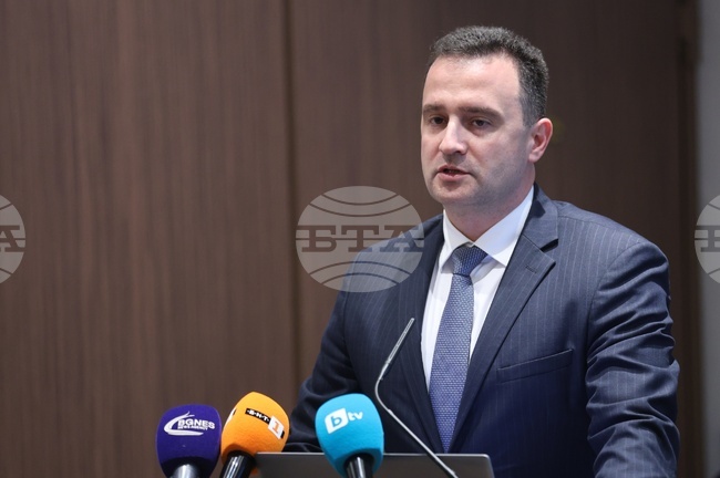 От новия фонд за декарбонизация ще се възползват хиляди домакинства, каза Жечо Станков 