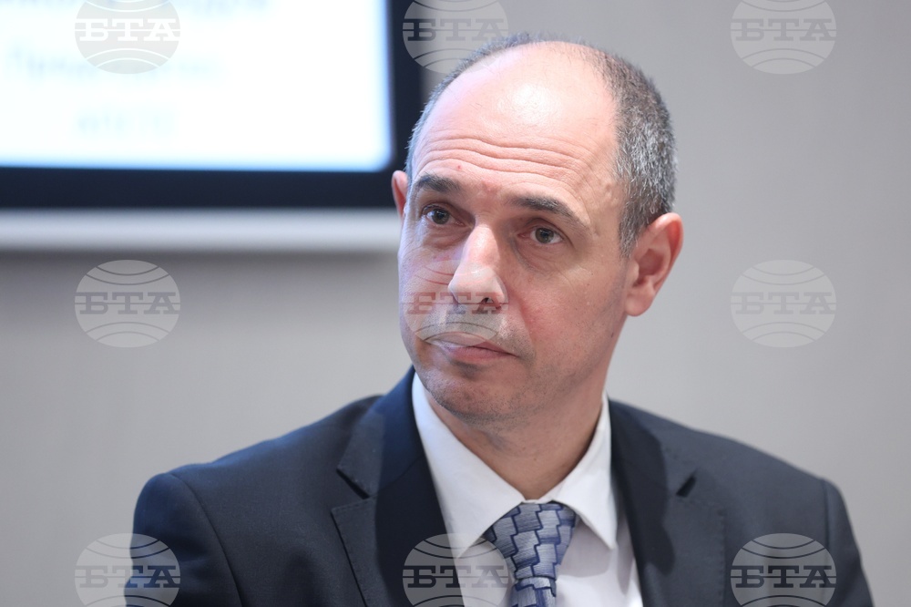  Кирил Георгиев е новият изпълнителен директор на Електроенергийния системен оператор, след като Ангелин Цачев е подал молба за предсрочно освобождаване 