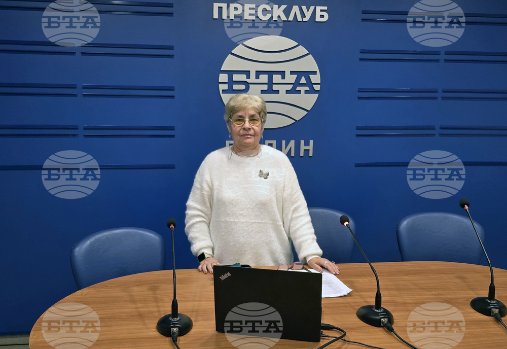 Литературните музеи не са и не могат да бъдат застинали във времето експозиции, каза във Видин поетесата Диана Сиракова