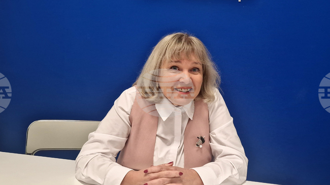 Писателката Златка Андонова ще представи петата си книга „Вино” пред търговищка публика 