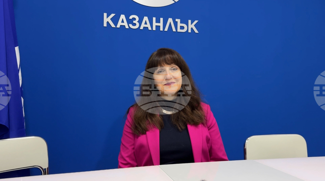 Проектът "Пос(в)ещение на картина" в Казанлък е мост между изкуството и литературата, каза създателят на инициативата Гергана Атанасова