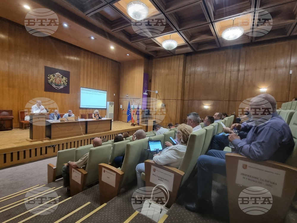 С три питания на общински съветници по отношение на инфраструктурата и спортните дейности ще започне заседанието на Общинския съвет във Велико Търново