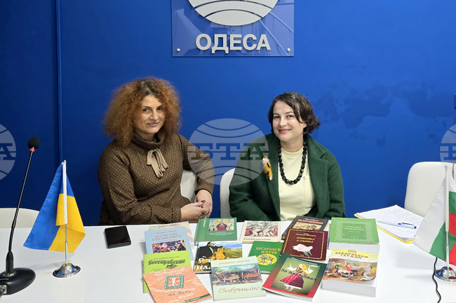 Развитието на бесарабската българска литература в Украйна трябва да продължи и в бъдеще, казаха Анна Терзивец и Мариана Чепразова в Одеса 