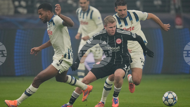 Буркард от Айнтрахт е аут заради контузия на прасеца