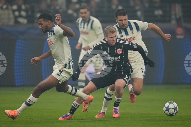 Буркард от Айнтрахт е аут заради контузия на прасеца