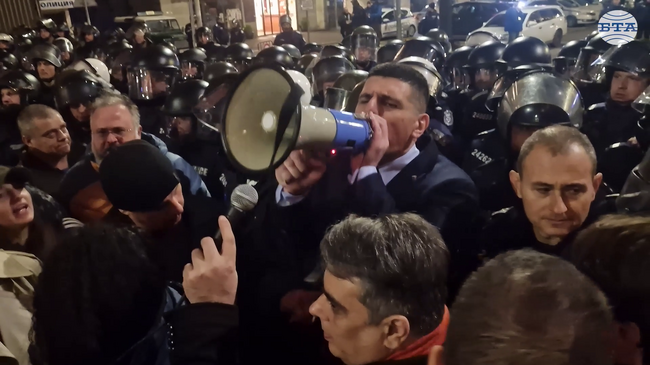 Не искаме провокации, искаме всичко да бъде мирно и да не се провокира полицията, каза Ивайло Мирчев