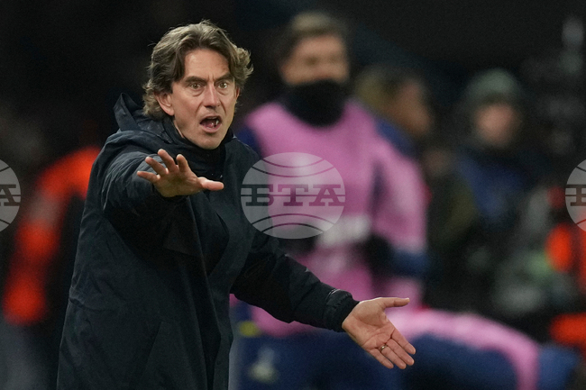 Мениджърът Томас Франк вярва, че ще изведе отбора на Тотнъм от кризата