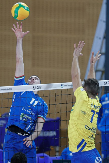 Разпределителят на Лас Палмас Добромир Димитров: "Пречупихме Левски с опит и характер"