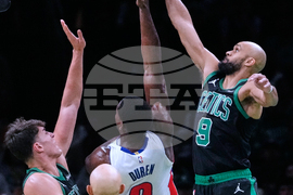 Pistons Celtics Basketball