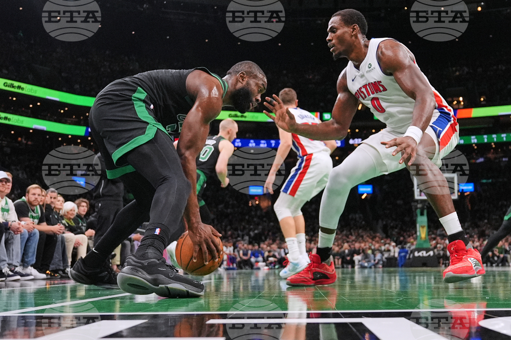 Pistons Celtics Basketball