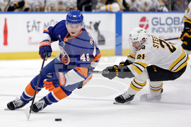 Bruins Islanders Hockey