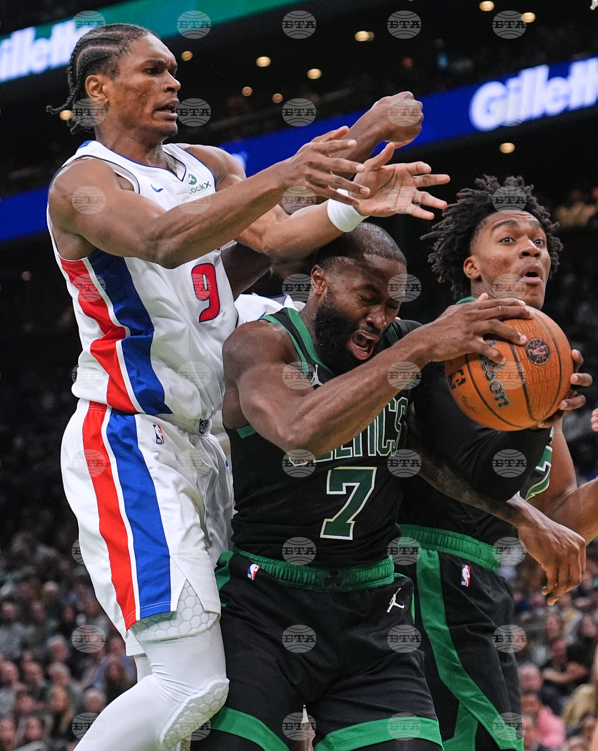 Pistons Celtics Basketball