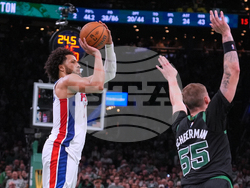 Pistons Celtics Basketball