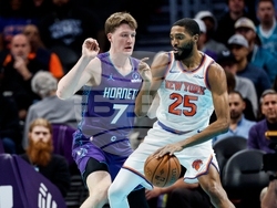 Knicks Hornets Basketball