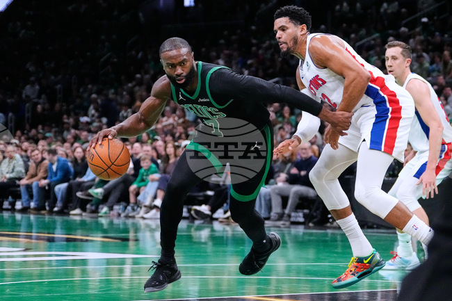 Бостън сложи край на рекордната победна серия на Детройт в НБА