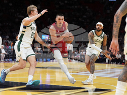 Bucks Heat Basketball