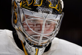 Bruins Islanders Hockey