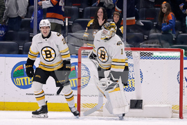 Bruins Islanders Hockey