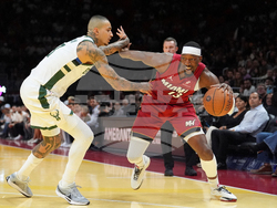 Bucks Heat Basketball