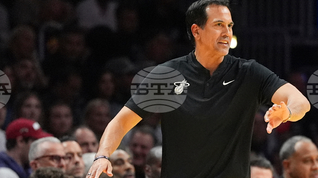 Треньорът на Маями Ерик Сполстра достигна 800 победи в НБА