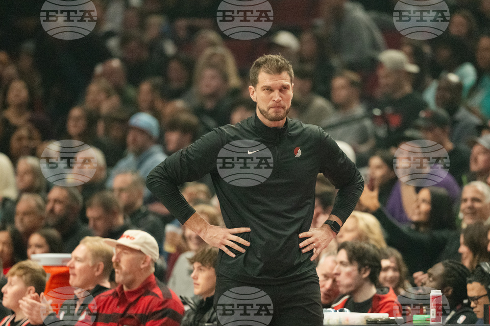 Spurs Trail Blazers Basketball