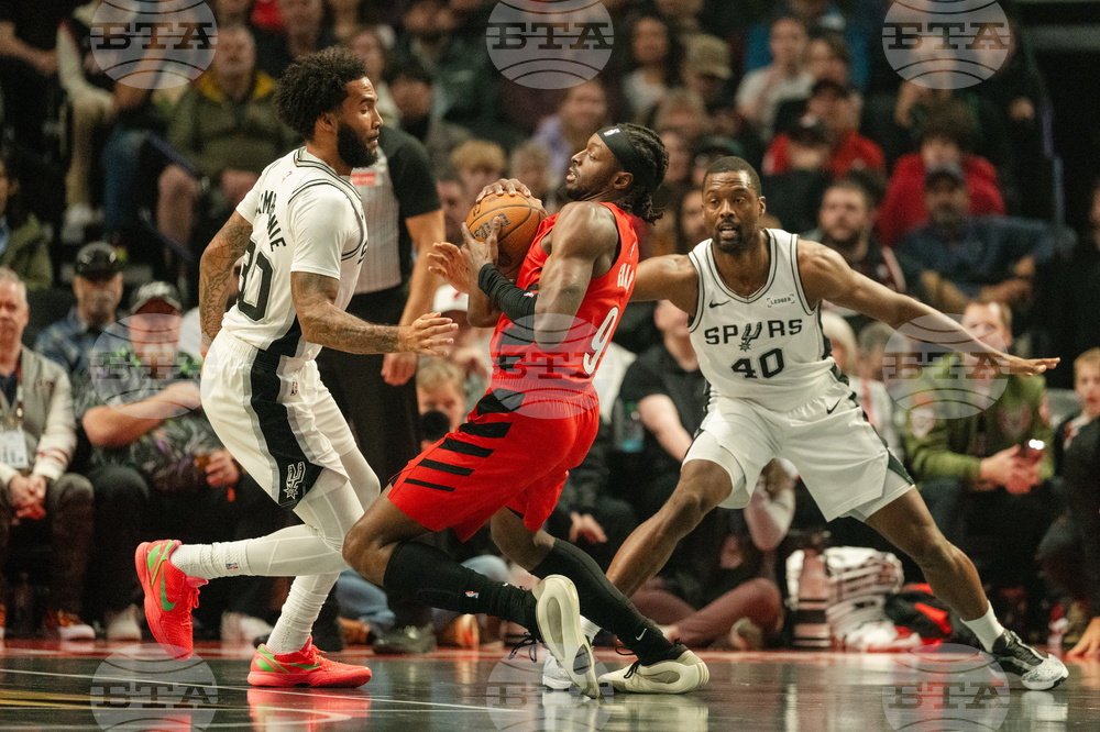 Spurs Trail Blazers Basketball