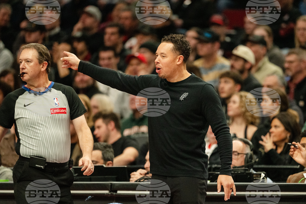 Spurs Trail Blazers Basketball