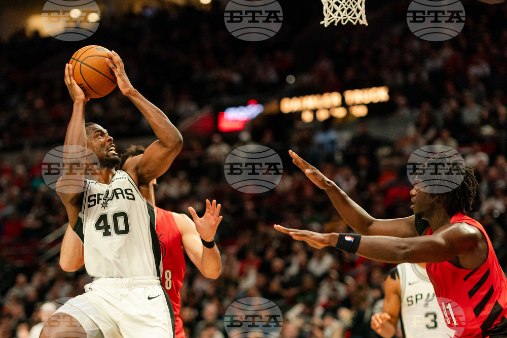 Spurs Trail Blazers Basketball