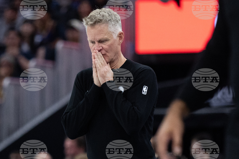 Rockets Warriors Basketball