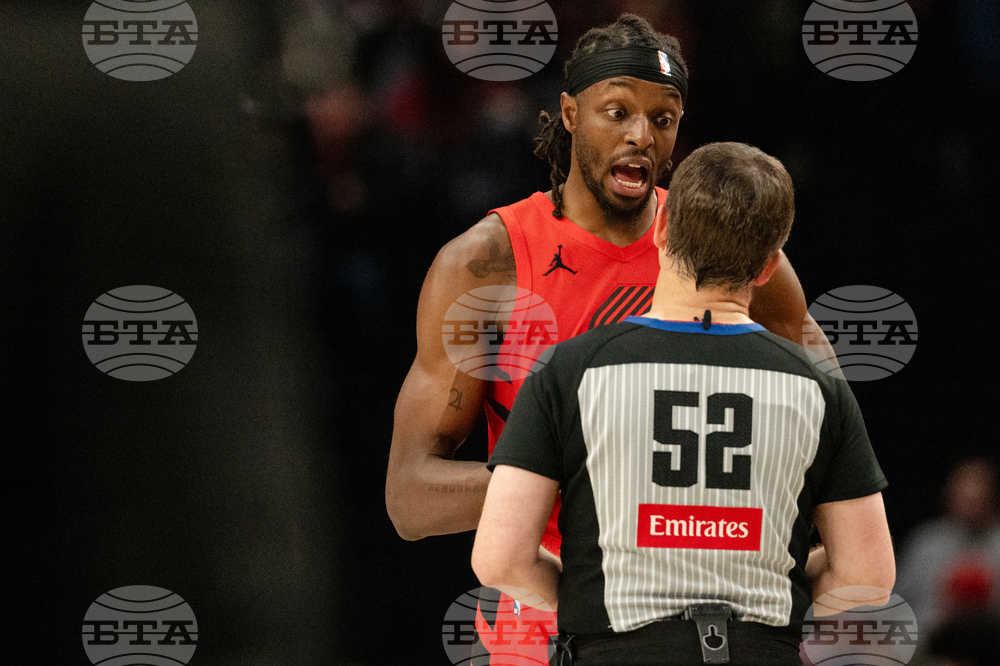 Spurs Trail Blazers Basketball