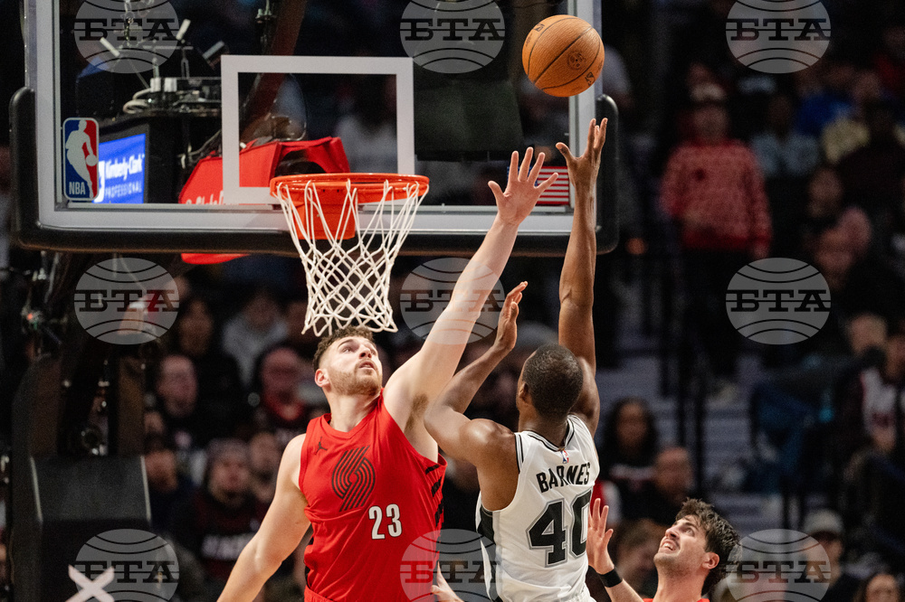 Spurs Trail Blazers Basketball