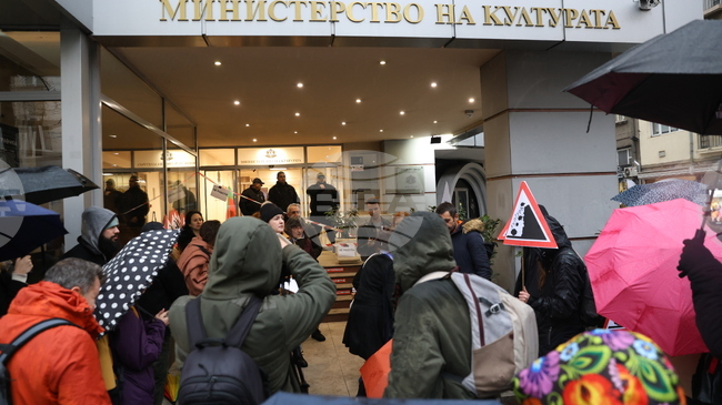 Artists Protest Delayed NRRP Funding and Reporting Blockages