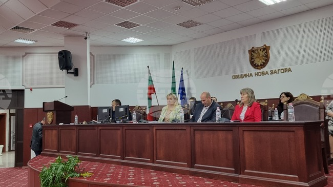 Общинският съвет в Нова Загора актуализира таксиметровите тарифи и одобри финансови мерки и проекти за общинска собственост