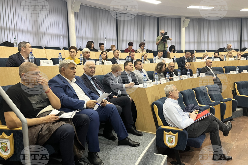 Общинският съвет в Димитровград прие нови цени на административни такси и услуги след едночасов дебат