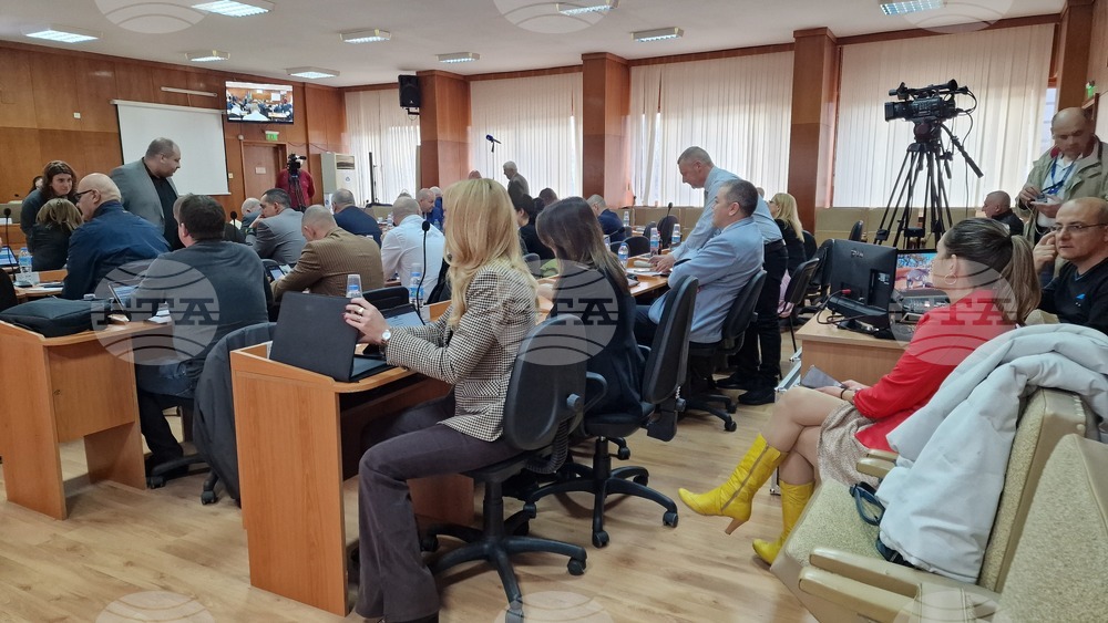 Общинските съветници в Шумен подкрепиха увеличаване на щата в център за подкрепа и докладна записка за проектиране на кръстовища