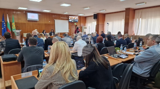 Общинските съветници в Шумен подкрепиха докладна записка за проектиране на две кръгови кръстовища в града