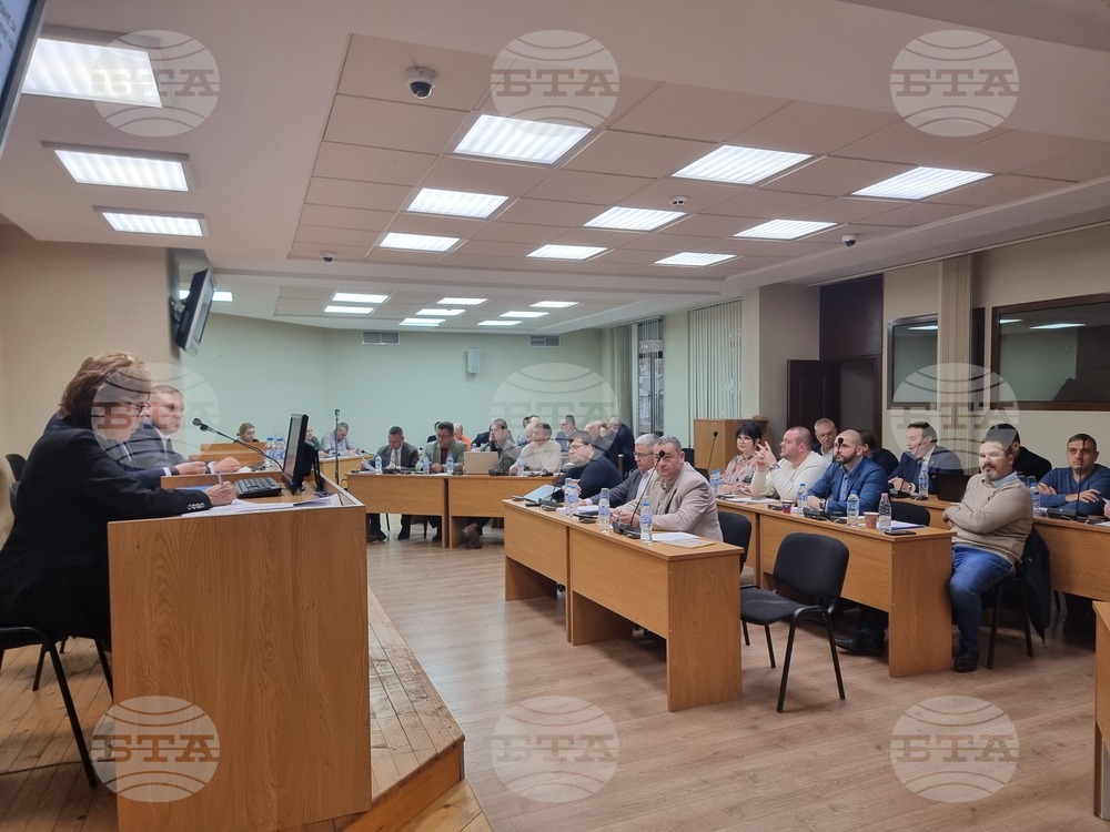 Общинските съветници в Плевен гласуваха промени в общинска наредба, създаване на временна комисия и изменение на инвестиционната програма 