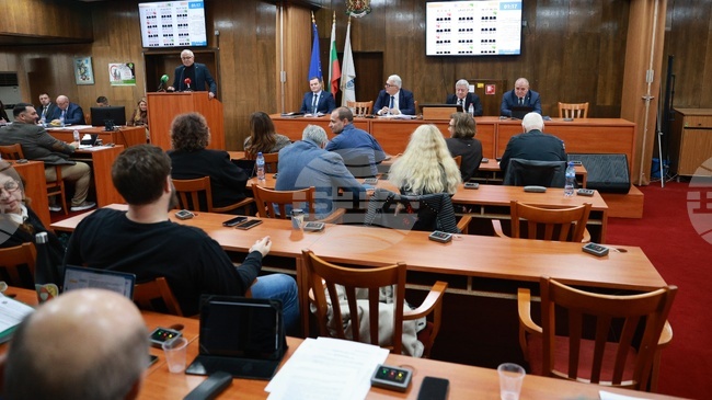 Декларация срещу изграждането на инсинератор в Гюргево и приемане на програмата на "Мартенски музикални дни" са сред решенията на Общинския съвет в Русе