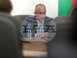 Министерство на образованието и науката (МОН )- структура на училищното образование - дискусия