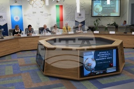 Министерство на образованието и науката (МОН )- структура на училищното образование - дискусия