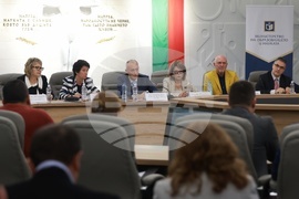 Министерство на образованието и науката (МОН ) - структура на училищното образование - дискусия