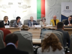 Министерство на образованието и науката (МОН ) - структура на училищното образование - дискусия