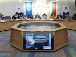 Министерство на образованието и науката (МОН )- структура на училищното образование - дискусия