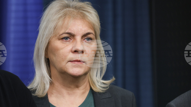 Два месеца преди изборите не е удачно да започнем изборния процес по съвсем различен начин, каза Мая Димитрова от „БСП-Обединена левица“